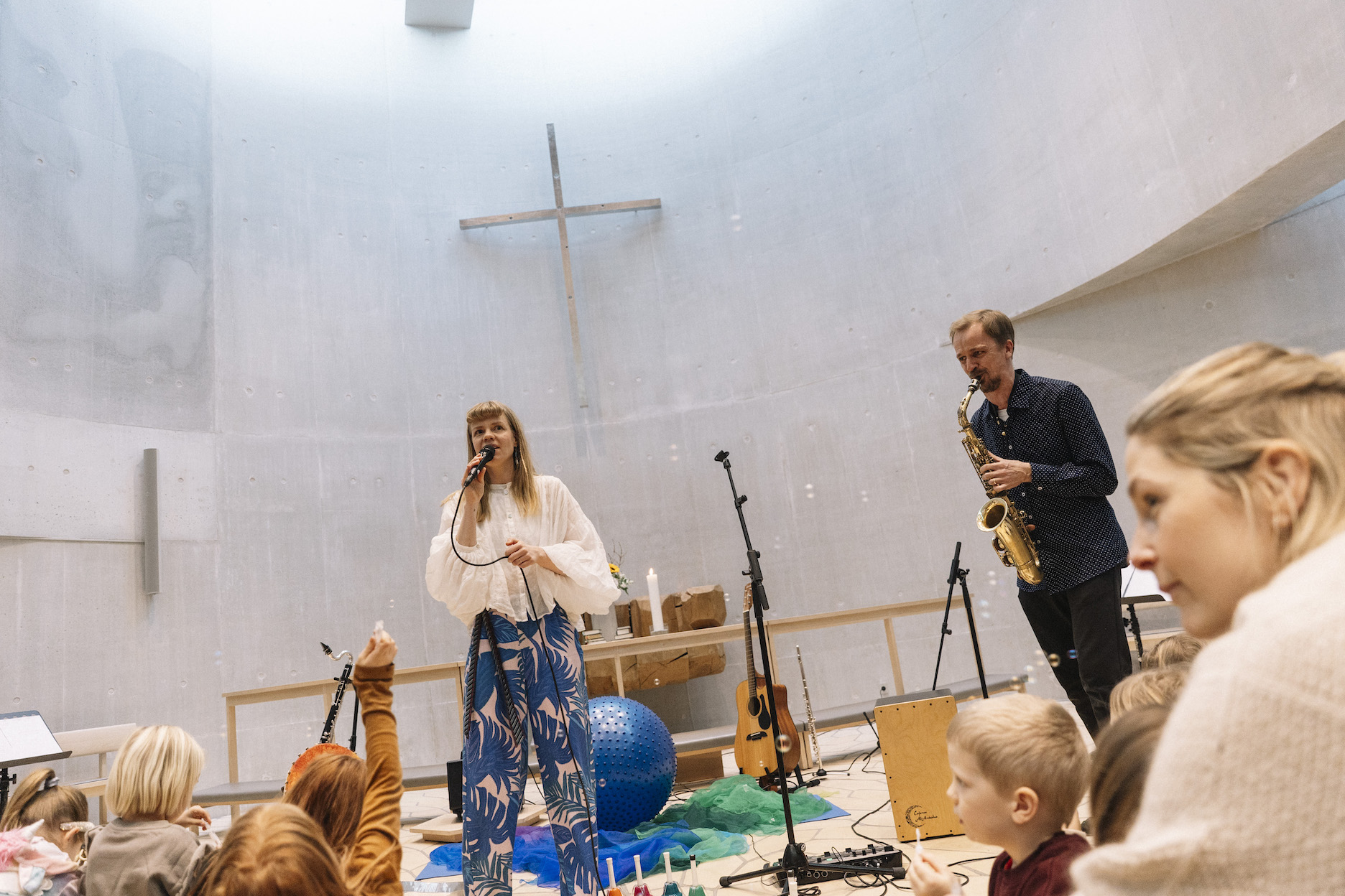 Børnekoncert, fortællekoncert til kirker
